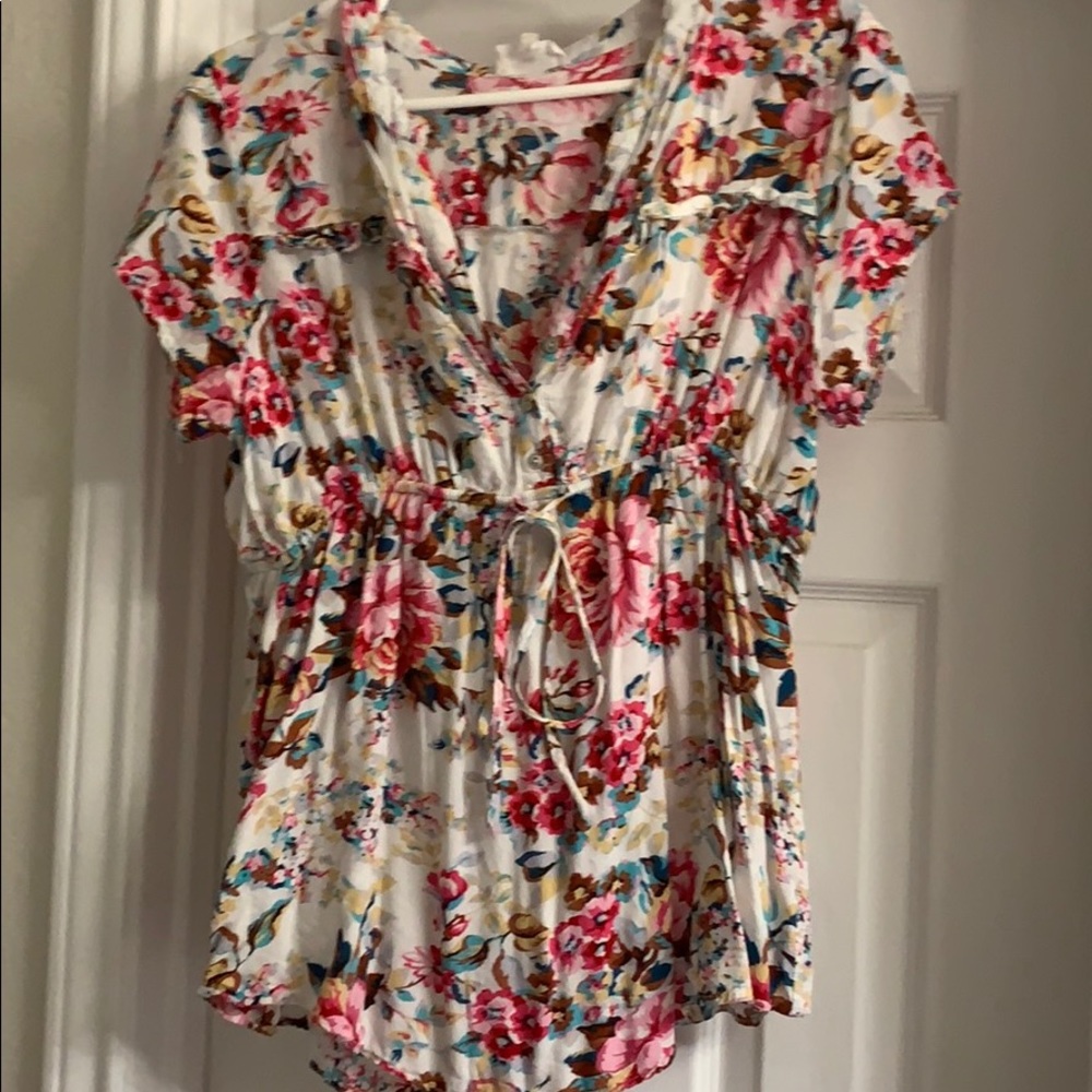 Siren Lily Maternity Top Size XL